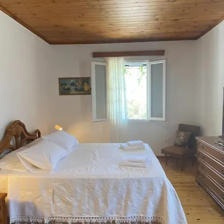 Feriehus Bee - *